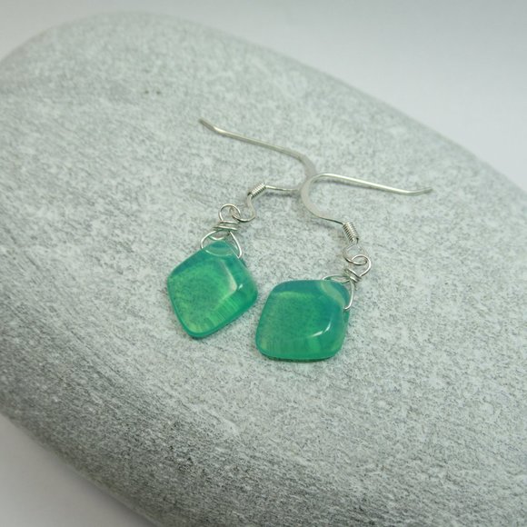 Uranium Glass bead earrings - Picture 7 of 8